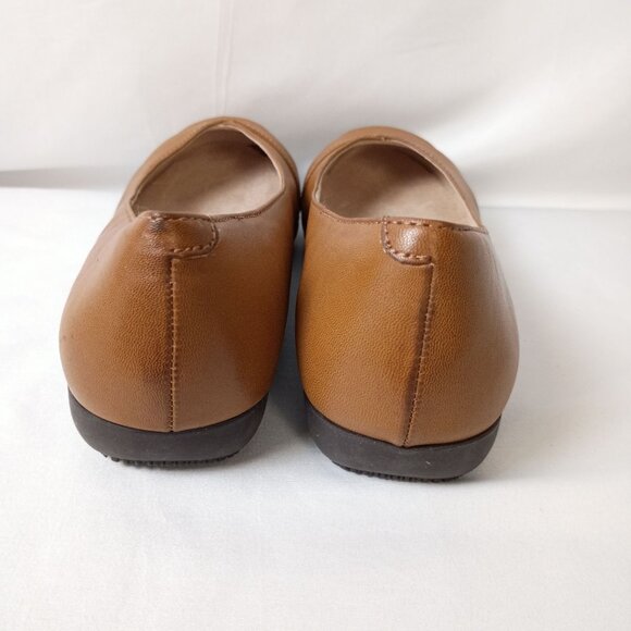 Cliffs by White Mountain Clara Ballet Flats Women’s 8.5 Cognac Slip On NWOB - Picture 11 of 11